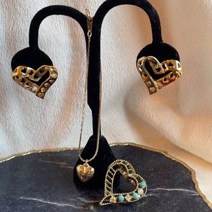 VTG heart jewelry gold toned